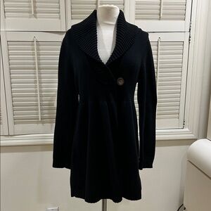 SHAE Black Women's Sweater